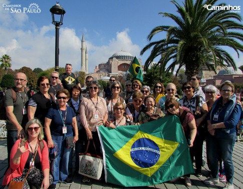 Família Caminhos em frente à Basílica de Santa Sofia, Istambul, Turquia