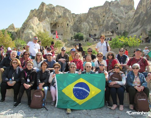 Família Caminhos no Parque Nacional do Göreme, Capadócia, Turquia