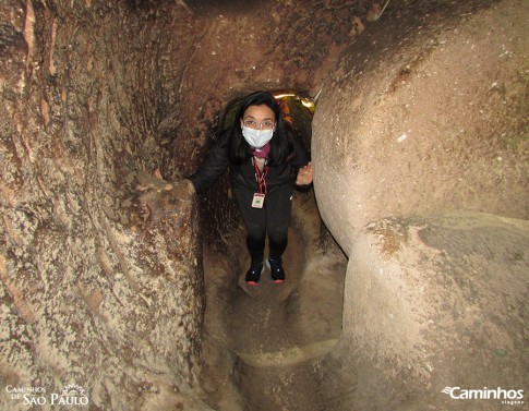  Cidade subterrânea de Özkonak, Capadócia, Turquia