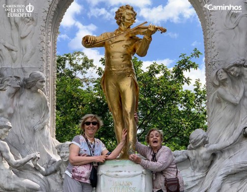 Estátua de Johann Strauss no Standpark, Viena, Áustria