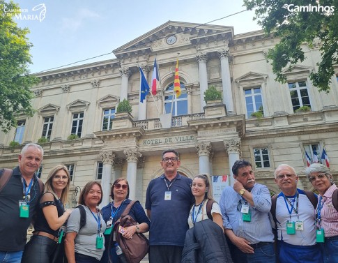 Caminheiros(as) em Avignon, França