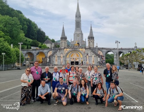 Família Caminhos no Santuário de Lourdes, França