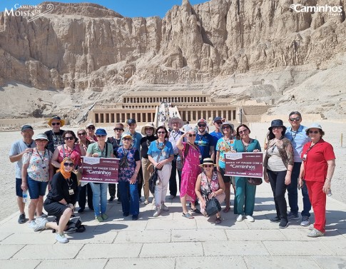 Família Caminhos no templo de Hatshepsut, Egito