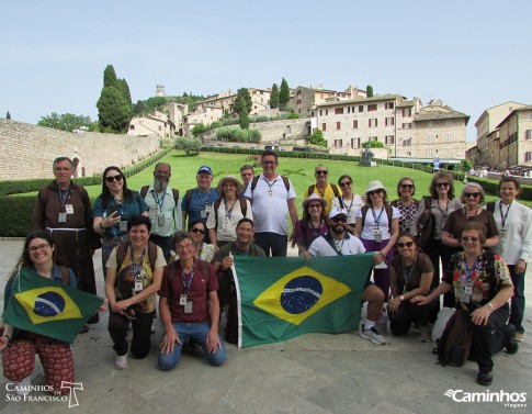 Família Caminhos em Assis, Itália