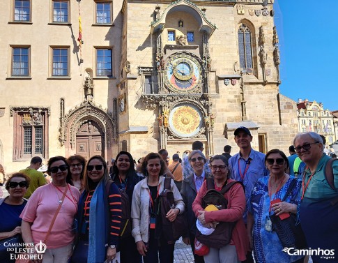 Família Caminhos no Relógio Astrônomico, Praga, Tchéquia