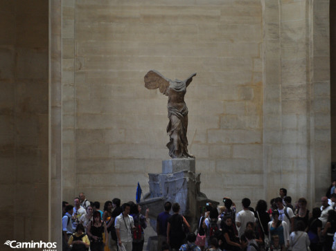 Vitória de Samotrácia, Museu do Louvre, Paris, França