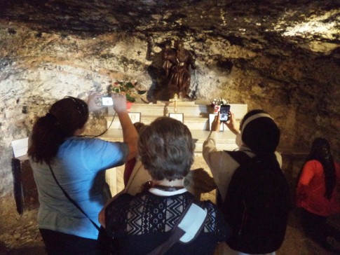 além do mosteiro stella maris e da gruta do profeta elias