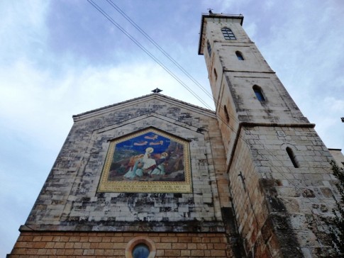 Foi construída a bela Igreja da Visitação