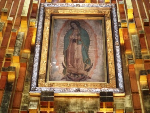 Imagem original de Nossa Senhora de Guadalupe impressa no poncho do asteca Juan Diego