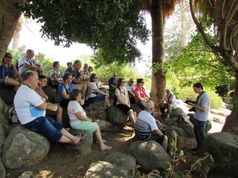 Escutando o Sermão da Montanha no Monte das Bem-Aventuranças