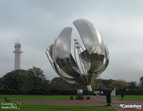 Floralis Generica, Praça das Nações Unidas, Buenos Aires