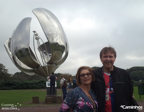 Floralis Generica, Praça das Nações Unidas, Buenos Aires